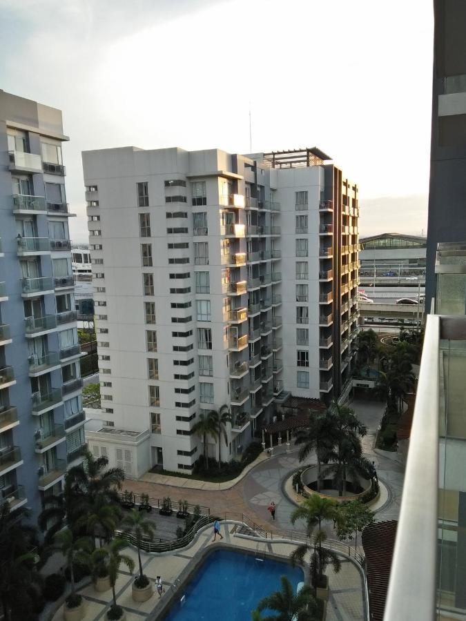 One Palm Tree Villas Manila Eksteriør billede